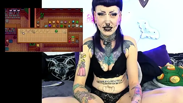 Purple_Coffin666 webcam