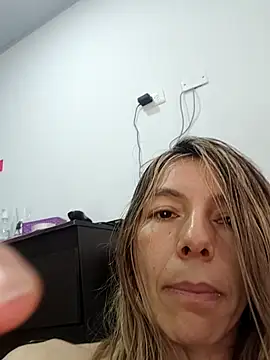 estrella_tasty webcam