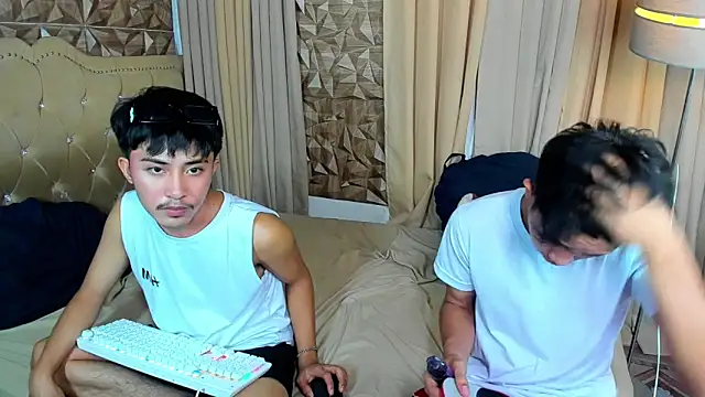 roberthugecock webcam