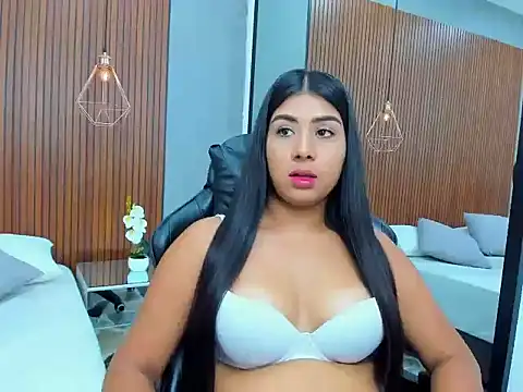 Valeria__Sky webcam