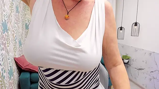 LindaPassionate webcam