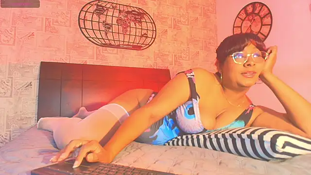 alexa_cruz__ webcam
