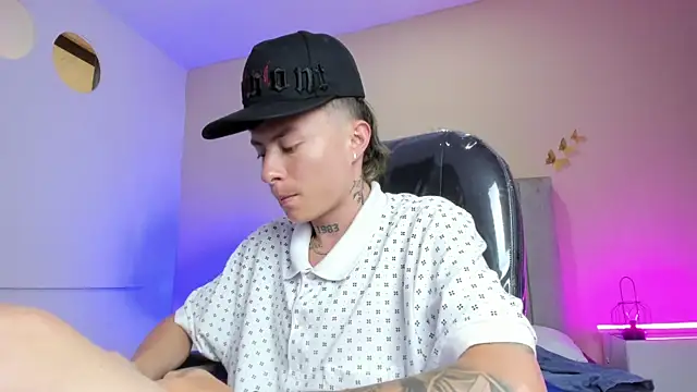 Nascary_Fox webcam