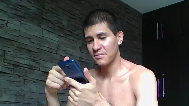Sexylatin64 webcam