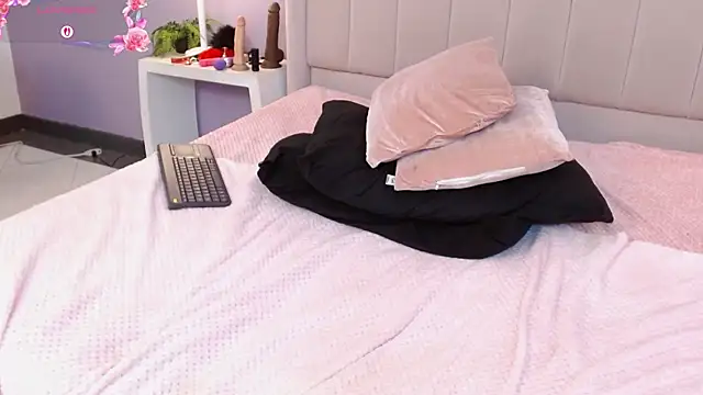 Lolagolden1 webcam