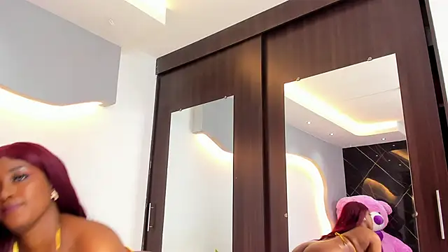 ArianaBlackk webcam