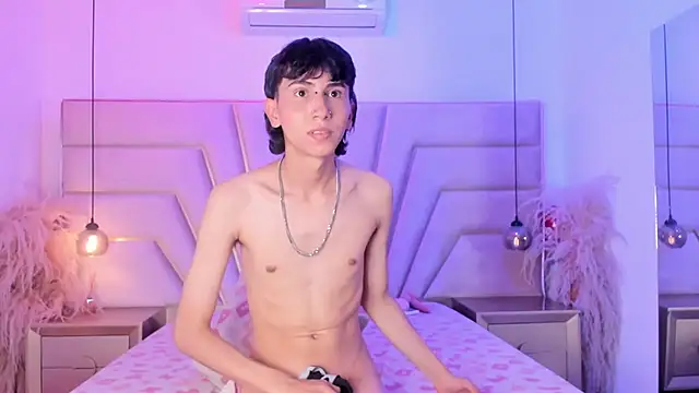 Milan_LewisS webcam