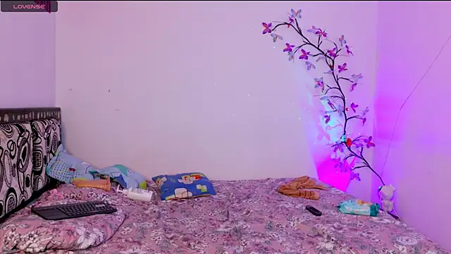 Billie_Eilish___ webcam