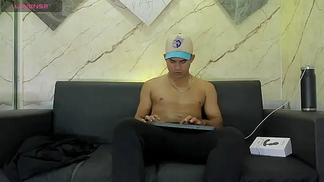 Latins_on_fire webcam