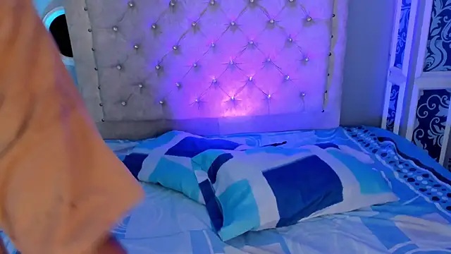 hunterwest06 webcam