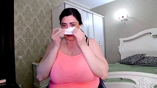 Evelyn_Shy webcam