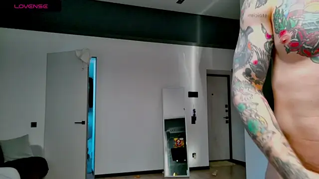 white_King9999 webcam