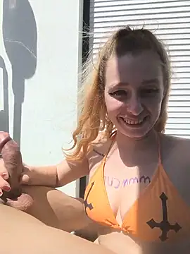 Sweet-SpicyOff webcam