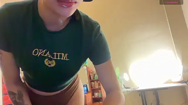 youngstunnagirl webcam