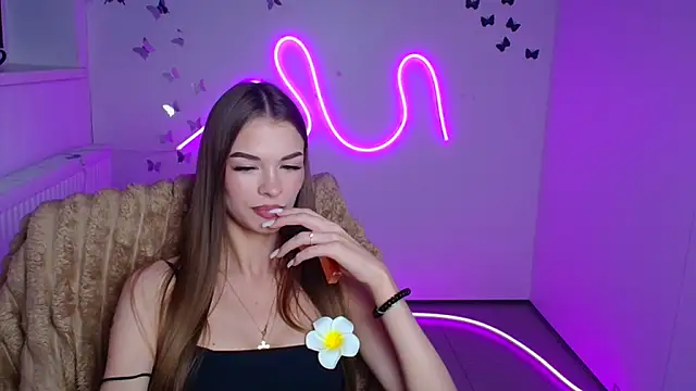 Lina_Loveuu webcam