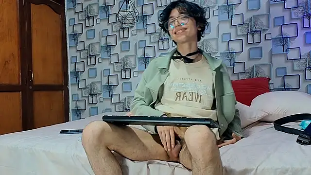 Twink_Sebas7 webcam