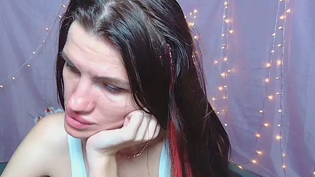 MilaLoona webcam