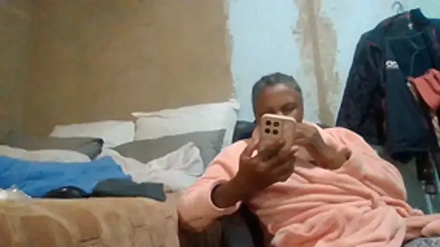 Nicky52 webcam