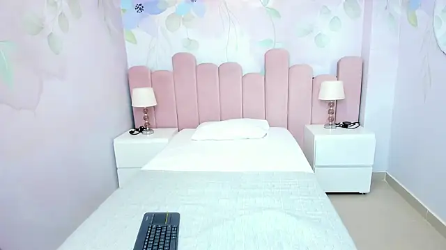 doll_skinny18 webcam
