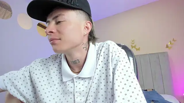 Nascary_Fox webcam