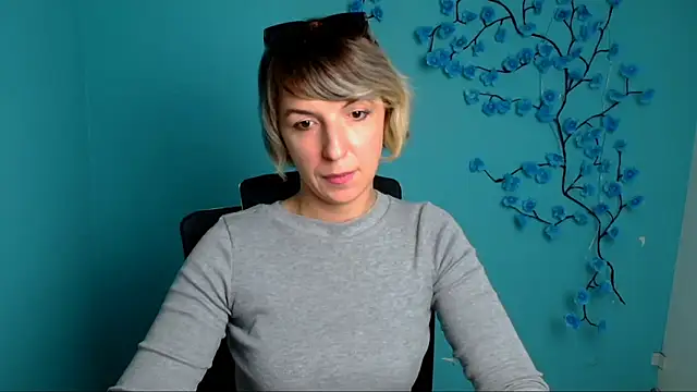 Lana_Foxyy webcam