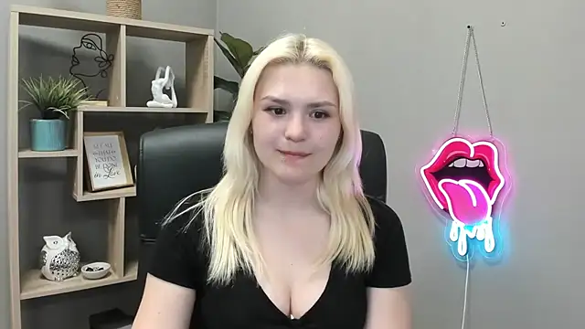 SweetLilyxo webcam