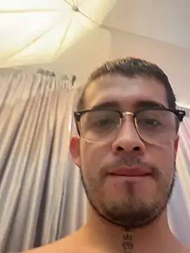 Tommas_Jhonson webcam