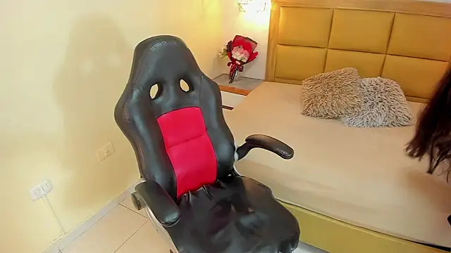 MEREDITHBENSON webcam