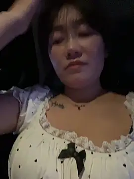 Molly-xiao webcam