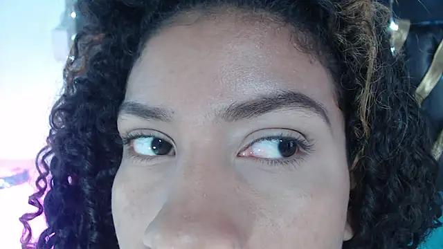 mailyn_gold webcam