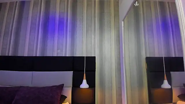 Pia_johnson__ webcam