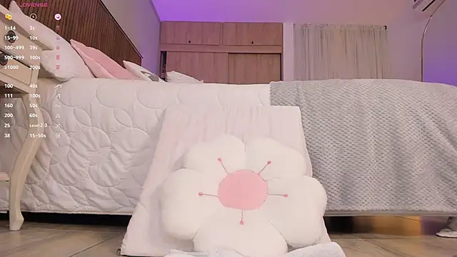 tatikiss_ webcam