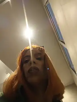 AdelinaVans webcam