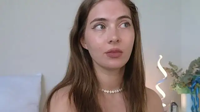 chloi_hes webcam