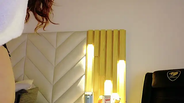 Anaise_latif webcam