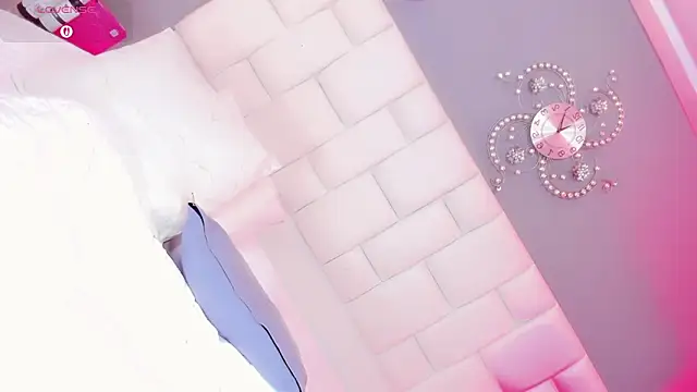 Kisses_Sophia webcam