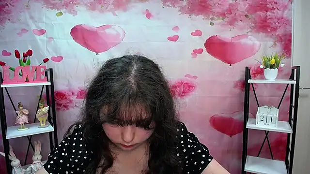 NeonilaLisova webcam