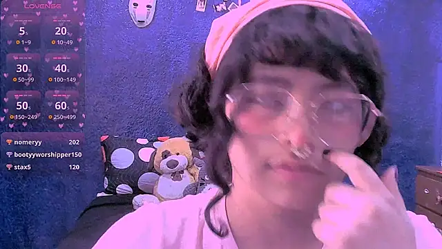 NinaYellow webcam