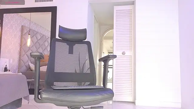 Sasha_Sin webcam