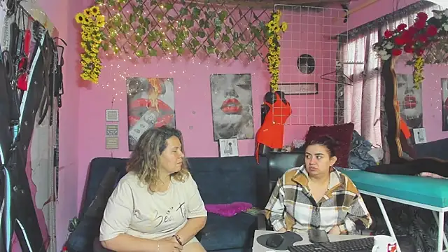 lesbiancuple