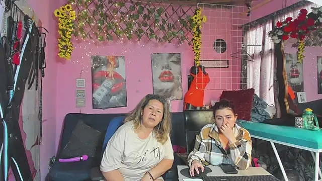 lesbiancuple webcam