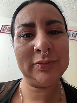 Abril_Luv webcam