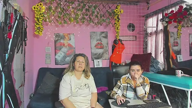 lesbiancuple webcam