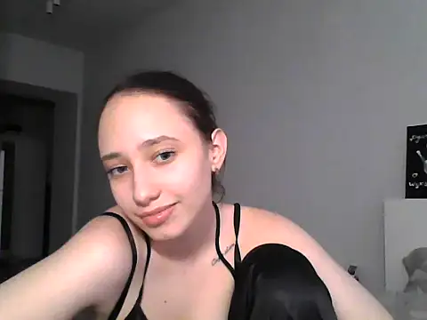 DarkMirel webcam