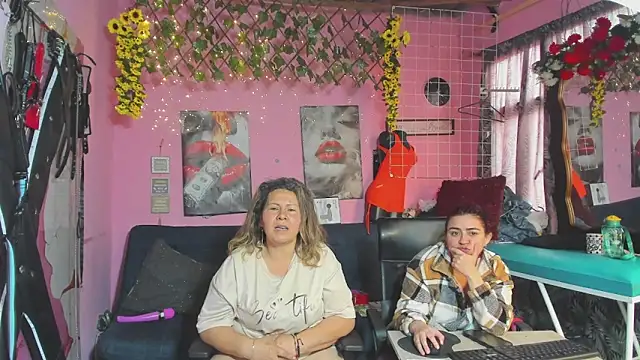 lesbiancuple webcam