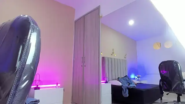 nascary_fox (M twink) - tease  ass +oil