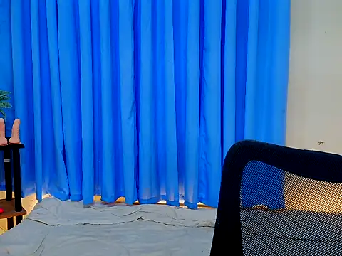 Mimi_Mckinley webcam