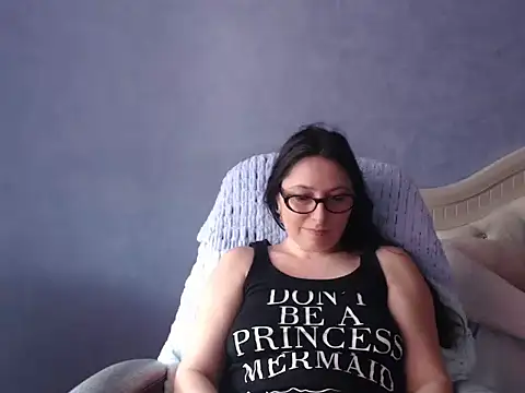 LuckyLisa23 webcam