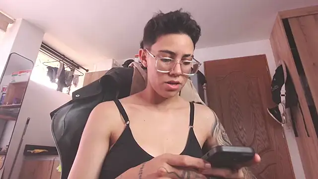 Cutie_Shy_ webcam