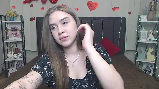 LauraHlot webcam